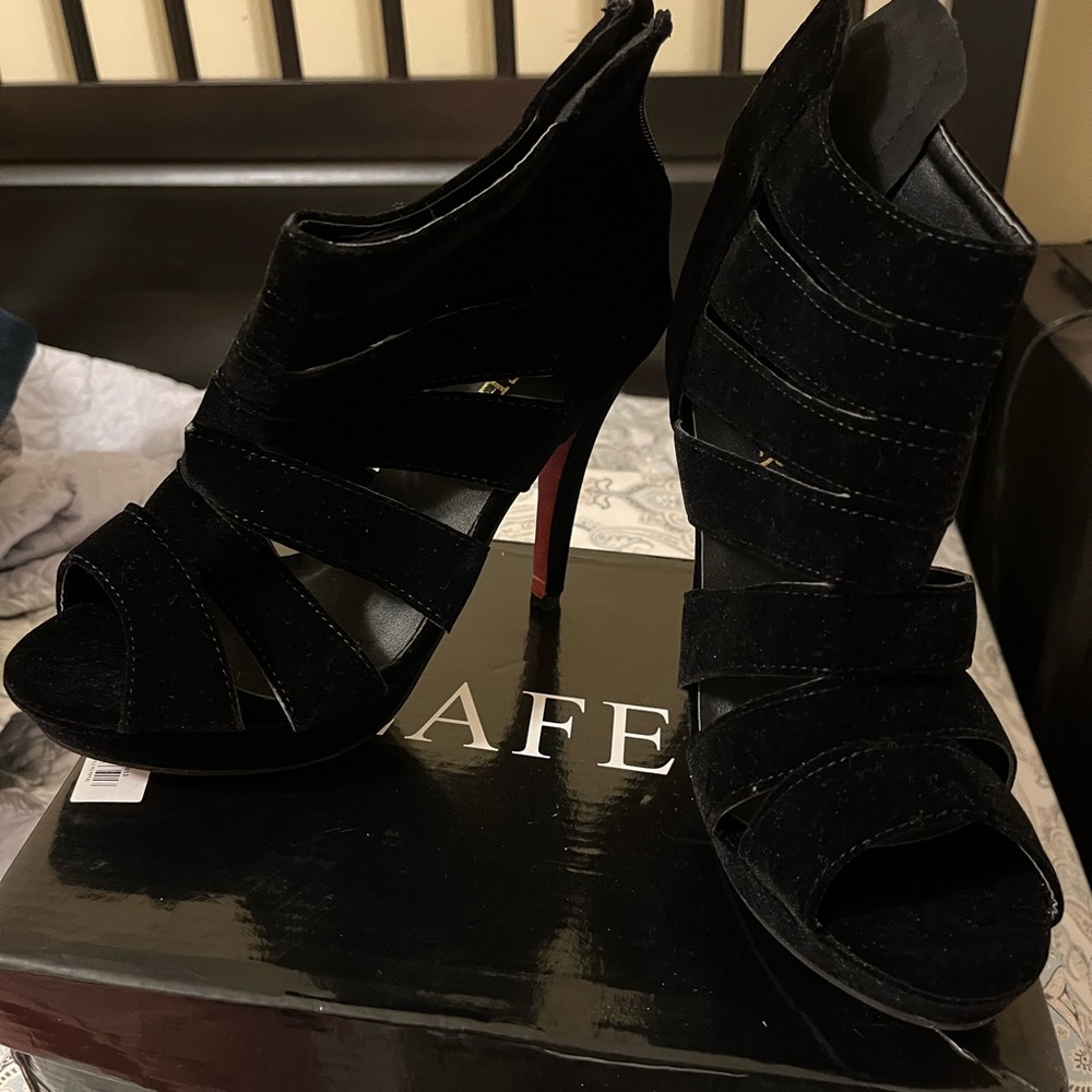 Elegant Black Strappy Heels